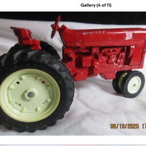 Vintage ERTL IH International Harvester Farmall 756 Farm Tractor 1/16 SCALE